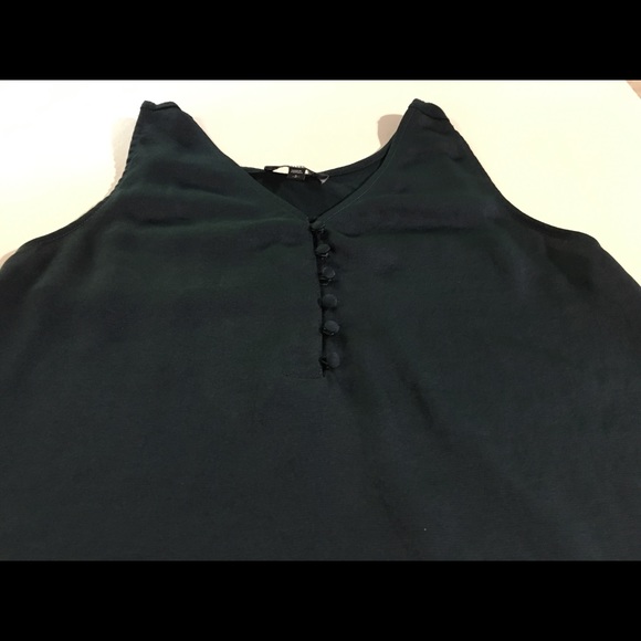 EXPRESS Solid Black V-Neck Button Front Light Tank - Picture 3 of 10